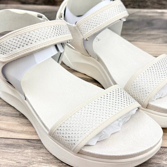 NIB Kenneth Cole Reaction 9M Halsey Hook Loop Rhinestone Platform Sandal Ecru - Picture 4 of 12